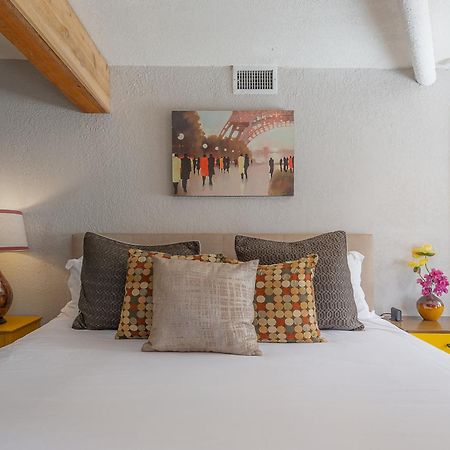 Hidden Couples Loft Retreat In Heights Foodie District Tampa Exterior photo