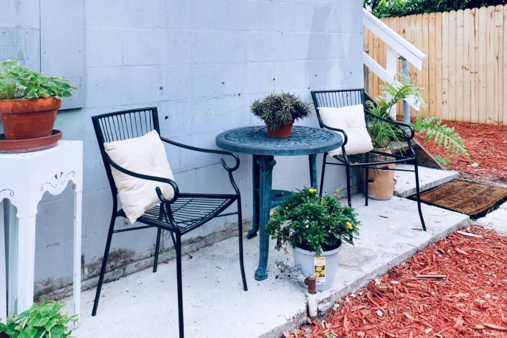 Hidden Couples Loft Retreat In Heights Foodie District Tampa Exterior photo