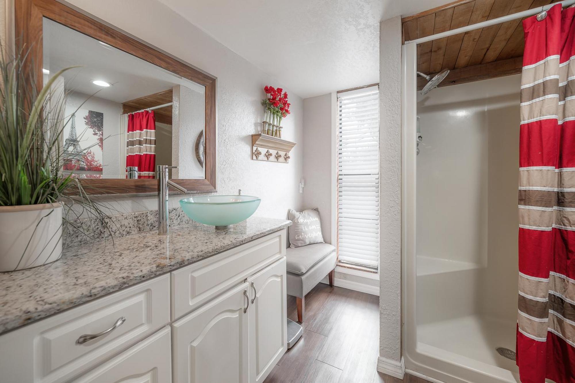 Hidden Couples Loft Retreat In Heights Foodie District Tampa Exterior photo