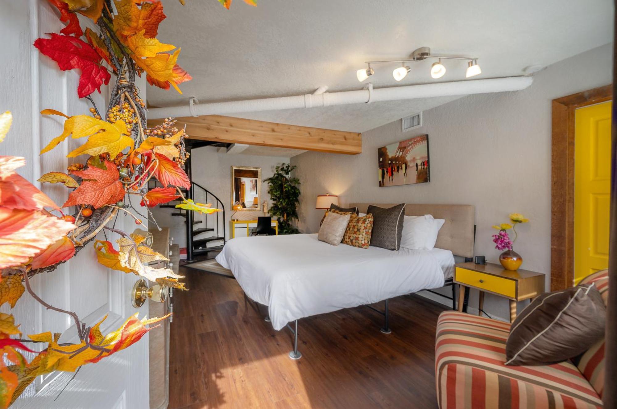 Hidden Couples Loft Retreat In Heights Foodie District Tampa Exterior photo