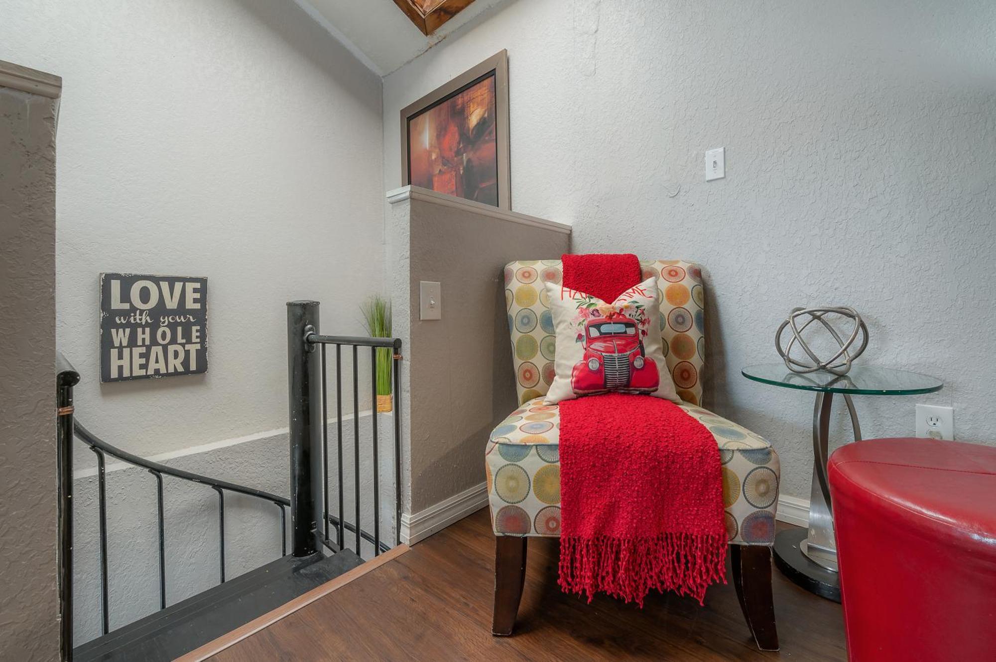 Hidden Couples Loft Retreat In Heights Foodie District Tampa Exterior photo